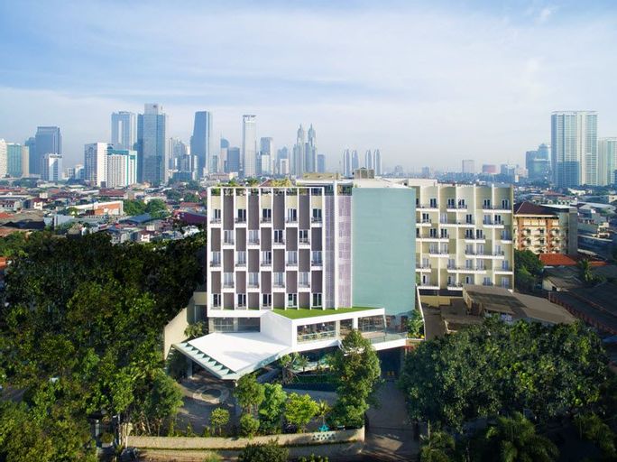 Rekomendasi Hotel Dekat dengan Konser Coldplay di GBK