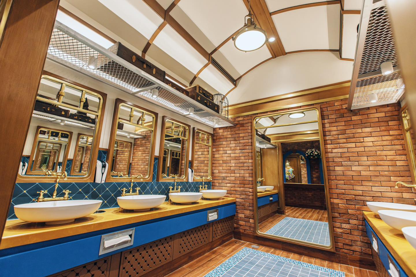 Mall Ini Punya Toilet dengan Desain Berbagai Negara