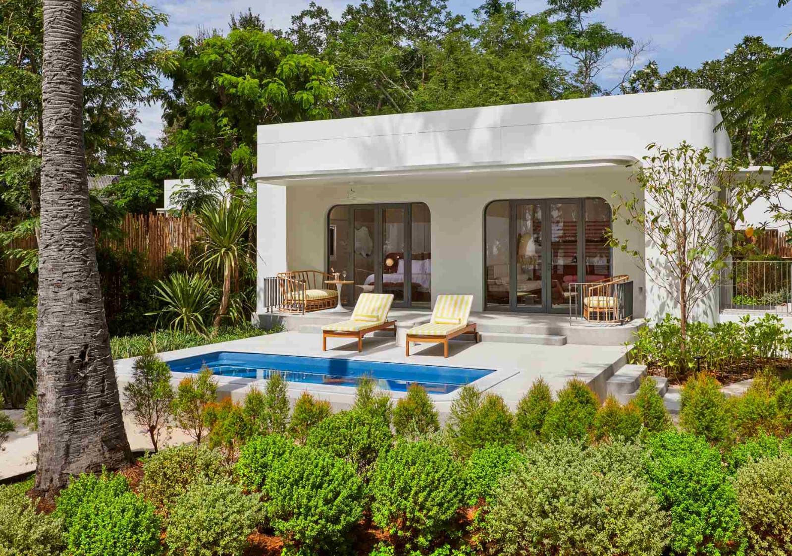 Group Hotel Standard International  Sasar Pasar Properti di Indonesia 