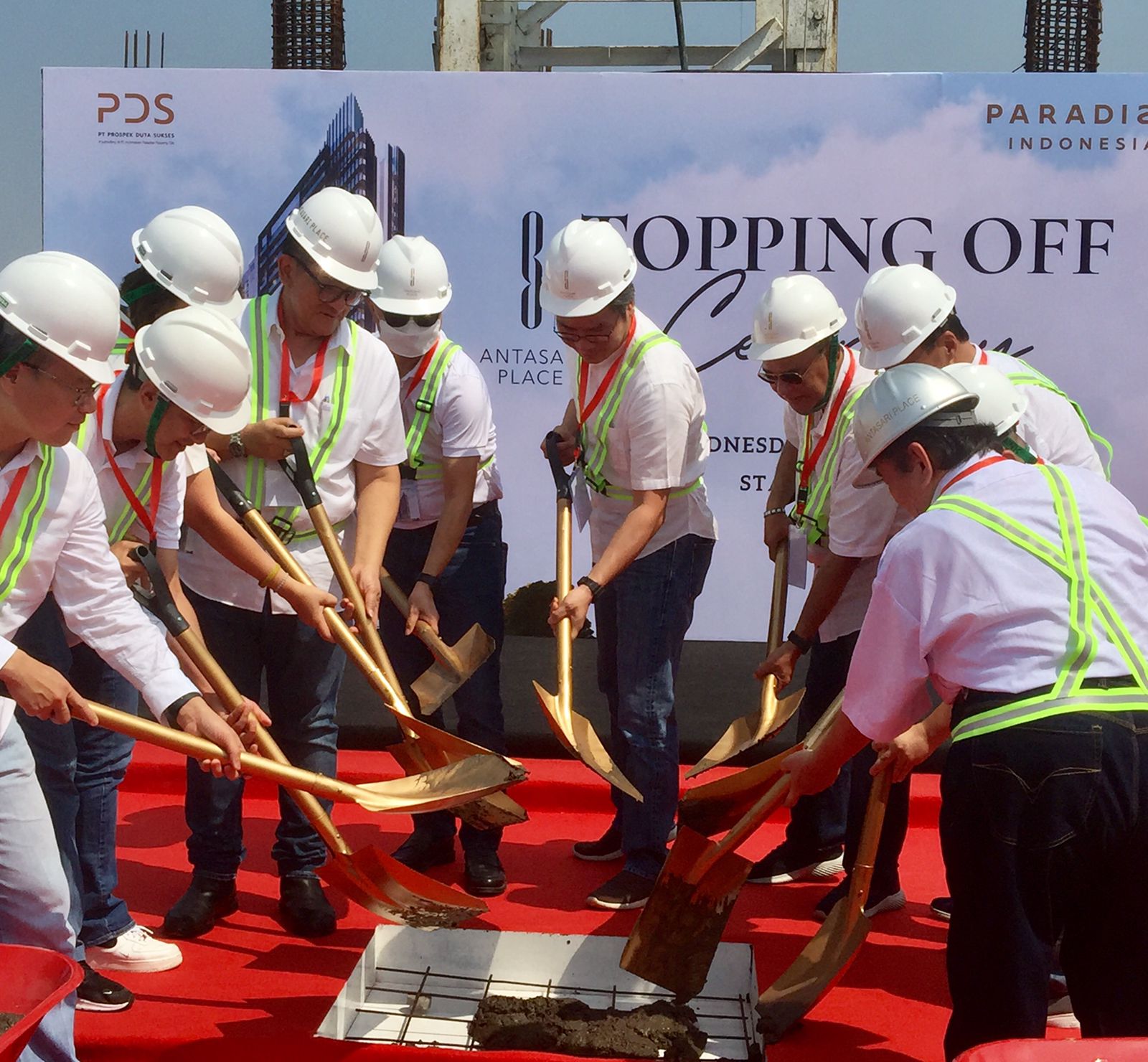 Konstruksi Rampung, PDS Gelar Topping Off Apartemen Antasari Place