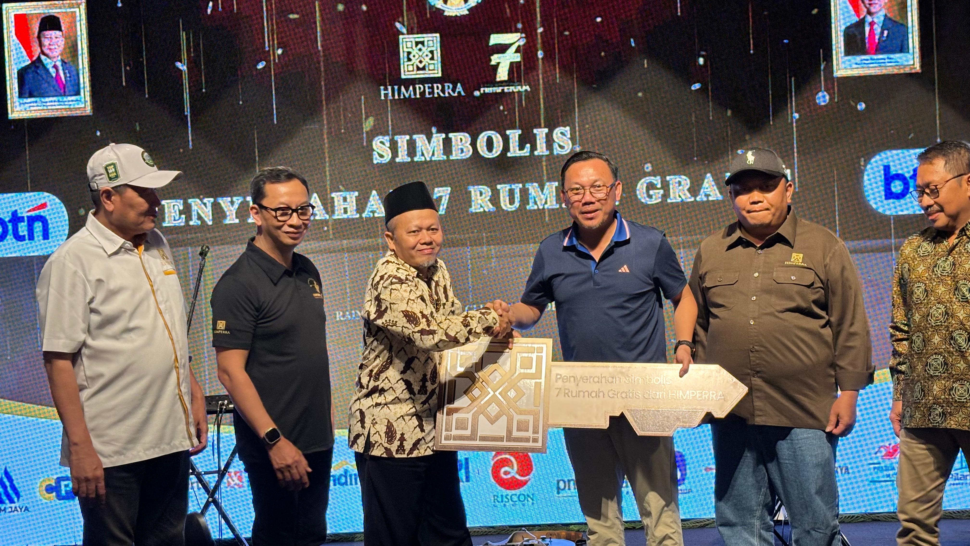 HIMPERRA Rayakan Milad ke-7, Bagikan Tujuh Rumah Gratis