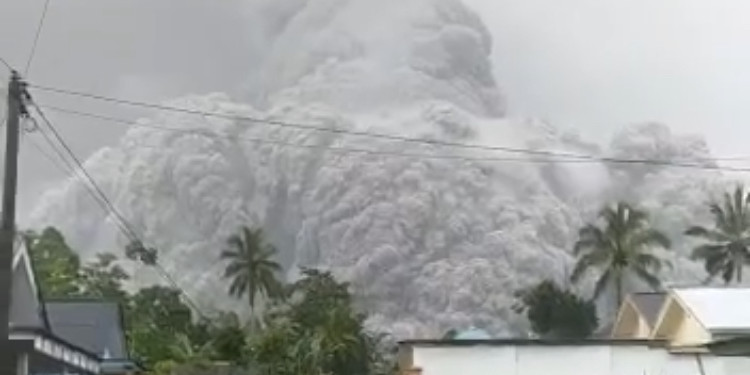 Rumah Warga yang Terdampak Erupsi Semeru Diberi Dana Tunggu Hingga 6 Bulan