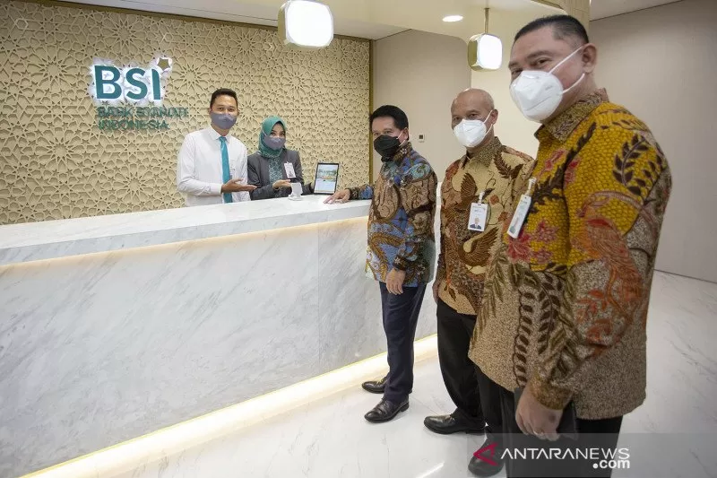 Resmi Beroperasi, Ini Dia Rekam Jejak Bank Syariah Indonesia
