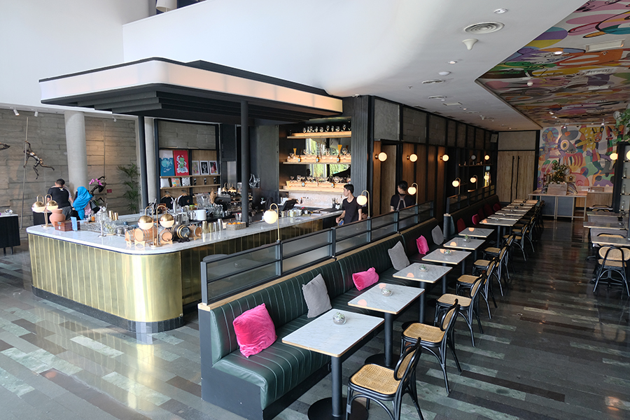 Double Chin Restaurant & Bar, ARTOTEL Thamrin